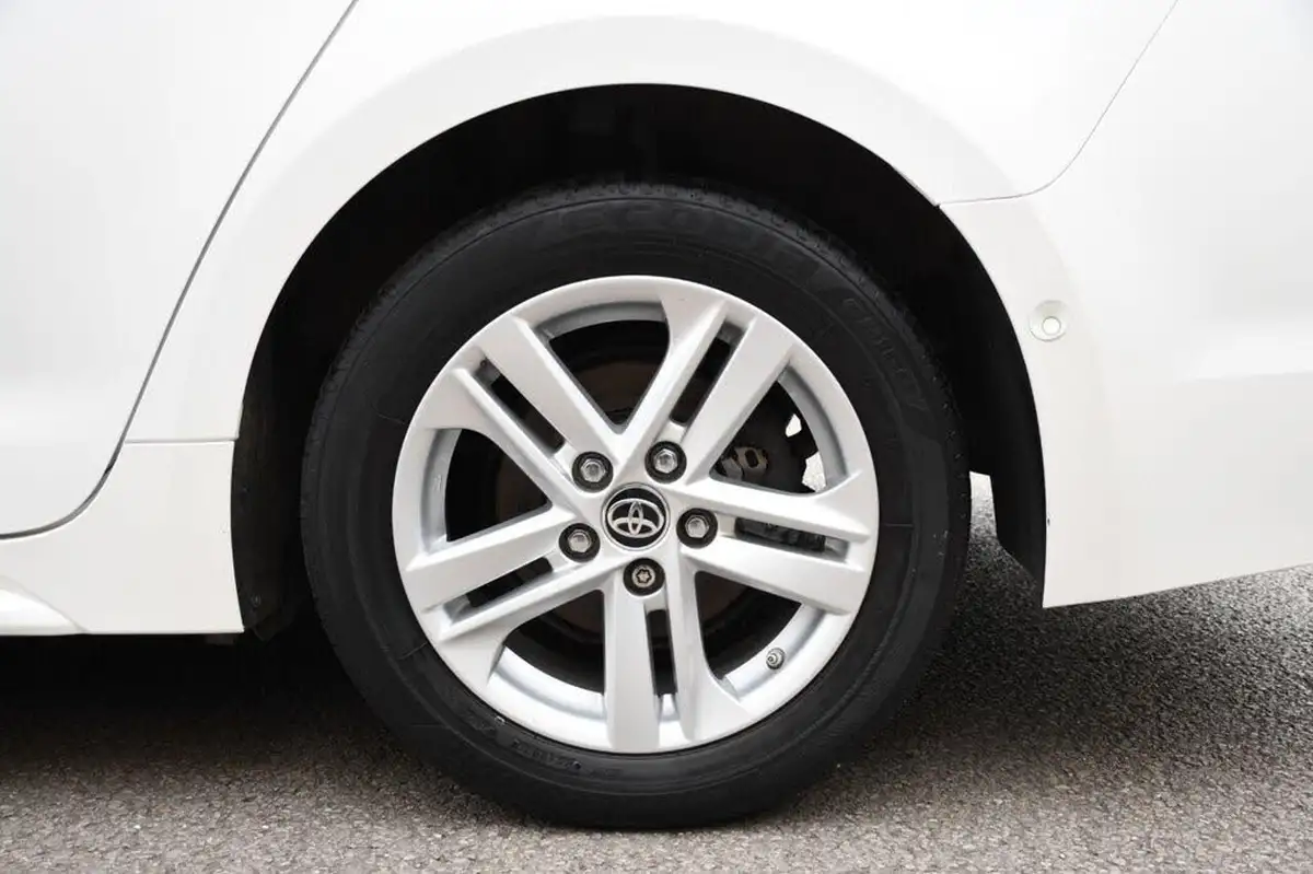 2020-toyota-corolla-18-vvt-i-icon-tech-spare-wheel-touring-sports-5d-big-37