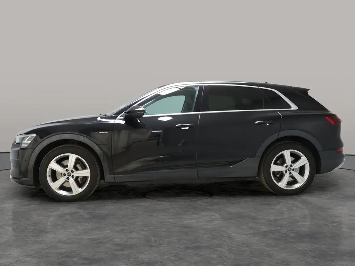2022-audi-e-tron-50e-technik-station-wagon-big-16