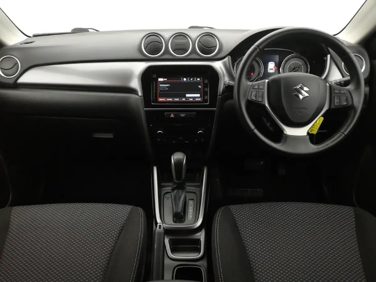 2017-renault-captur-09-dynamique-s-nav-big-2