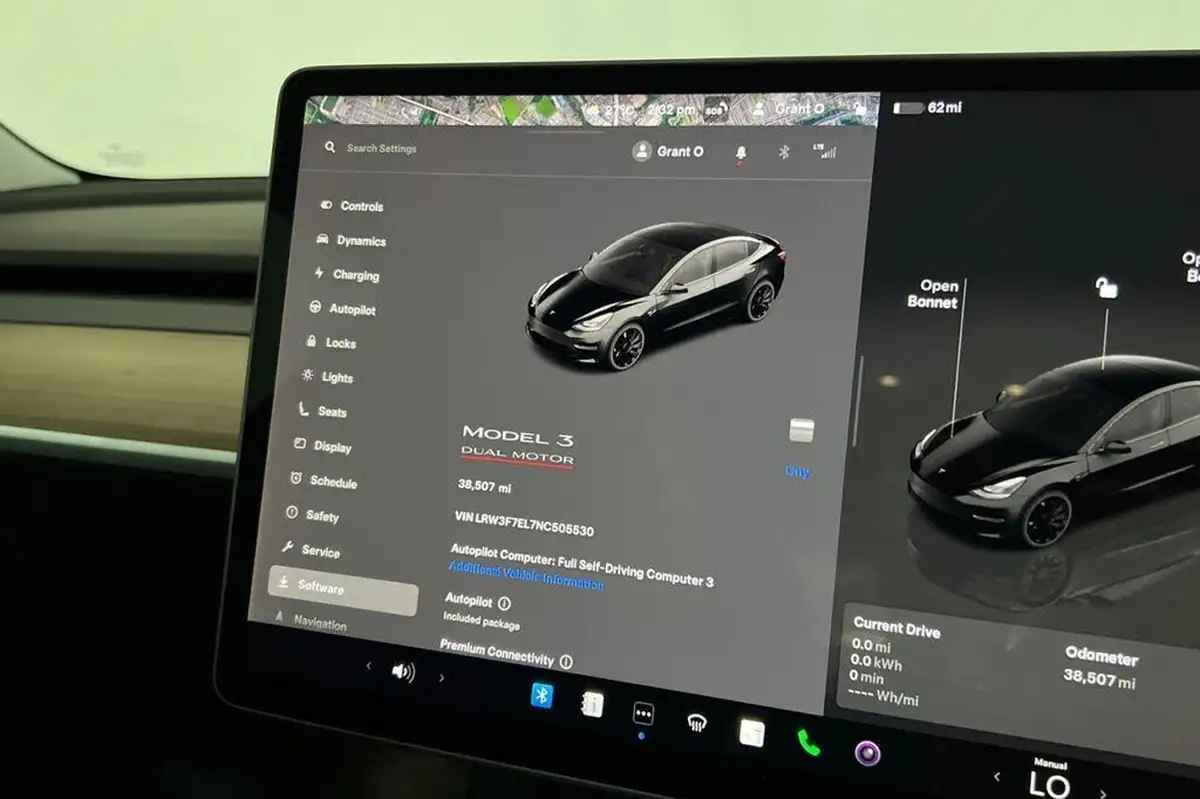 2022-tesla-model-3-e-performance-big-13