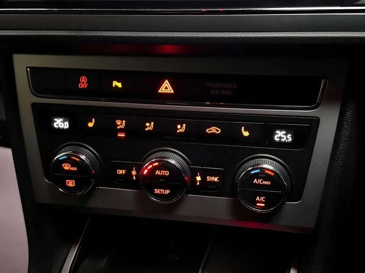 2019-seat-leon-20tdi-xcellence-lux-estate-dsg-big-10