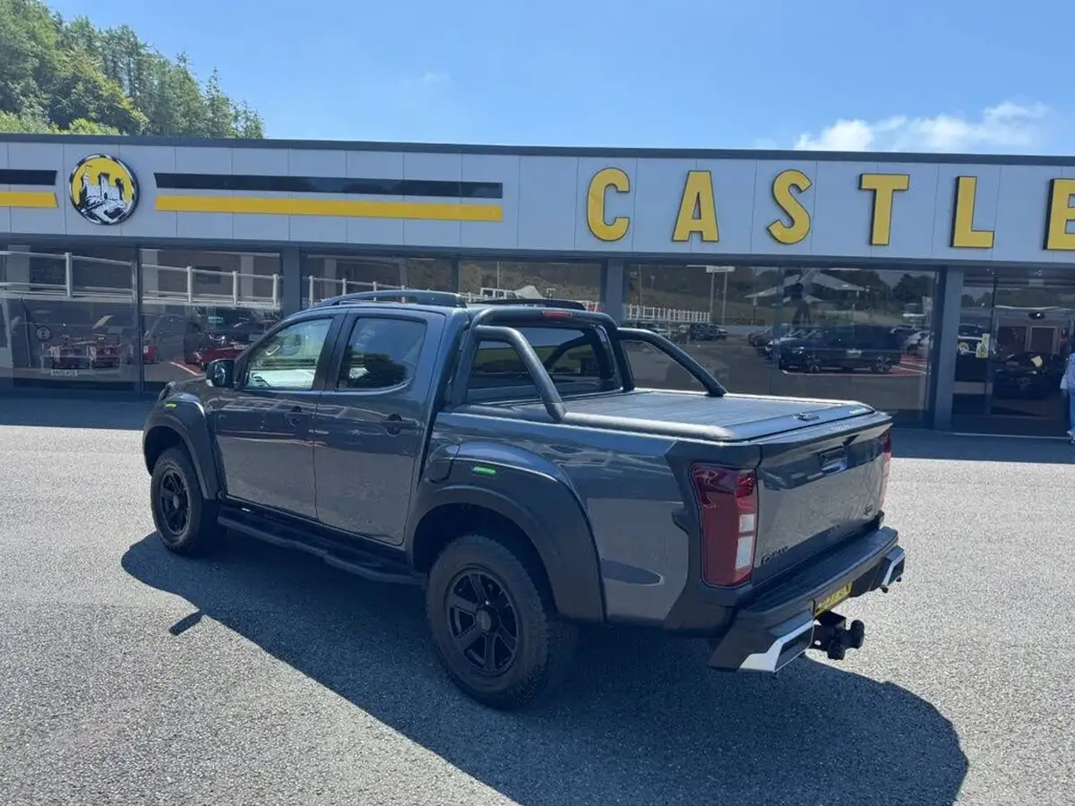 2019-isuzu-d-max-19td-yukon-nav-double-pickup-auto-big-4