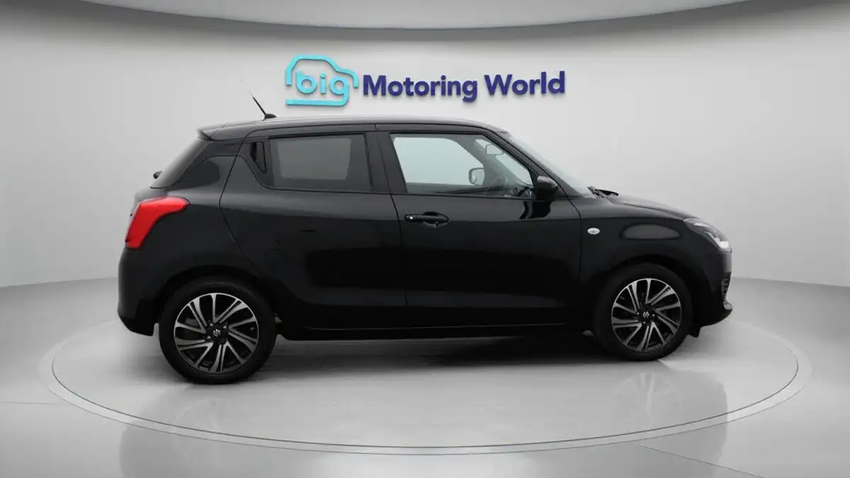 2024-suzuki-swift-12-dualjet-sz-l-big-8
