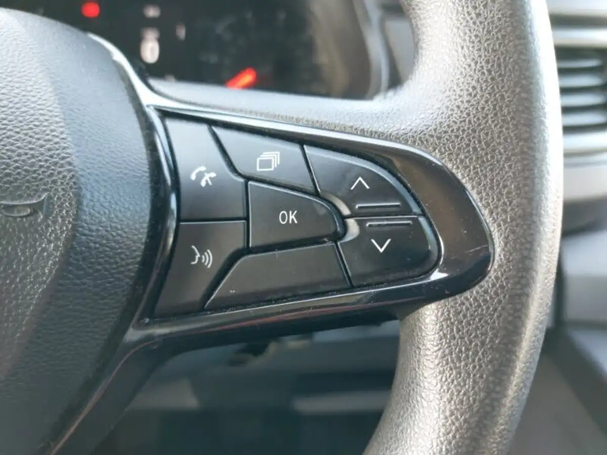 2022-renault-trafic-20dci-ll30-130-business-panel-big-17