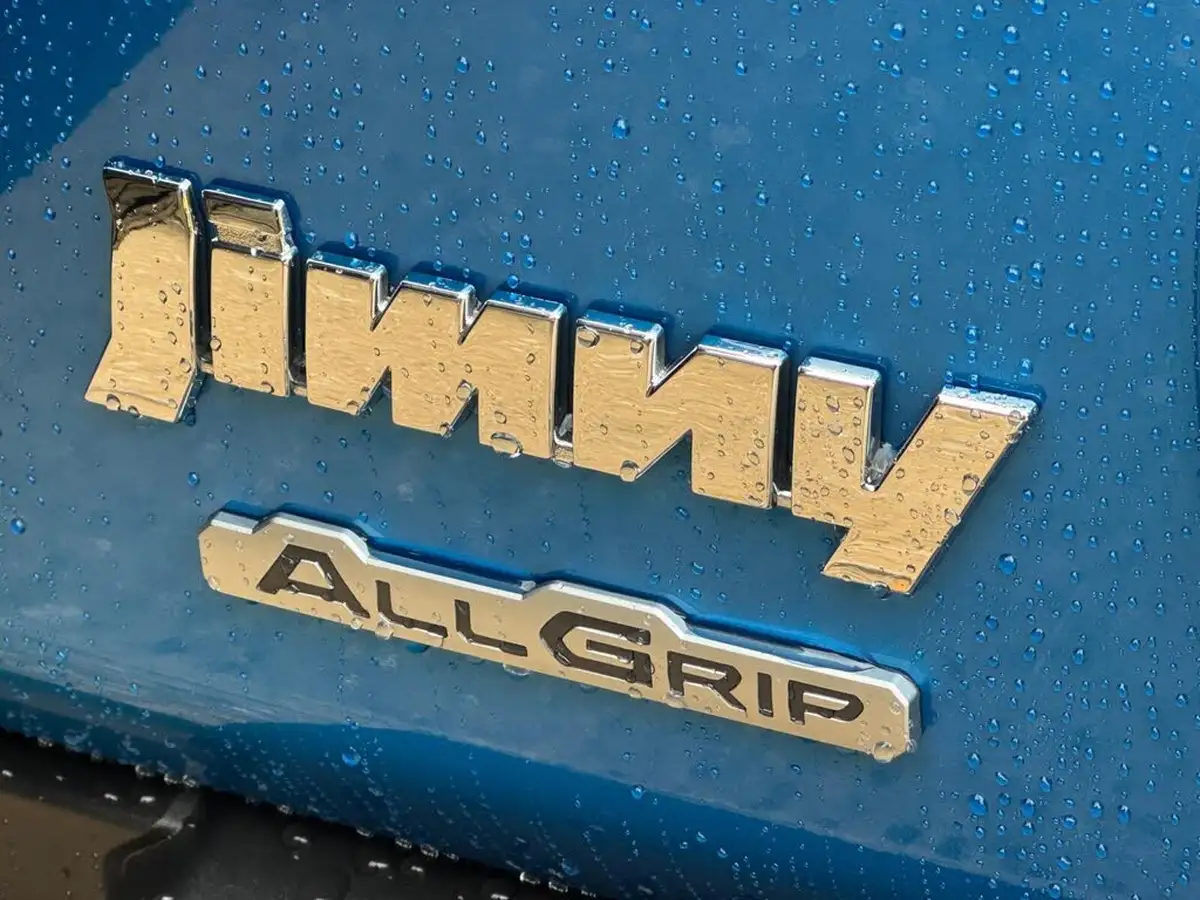 2023-suzuki-jimny-15-light-commercial-allgrip-big-37