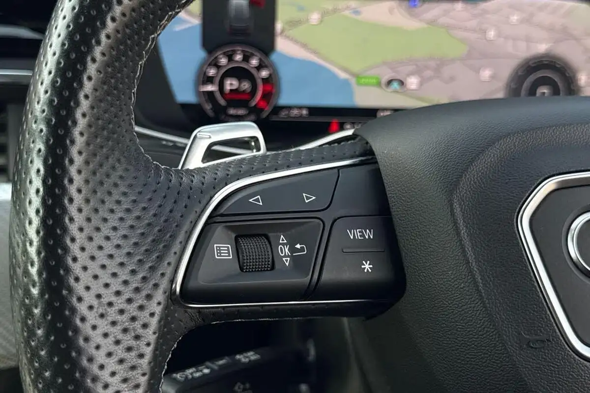 2022-audi-rs4-avant-29-tfsi-big-38