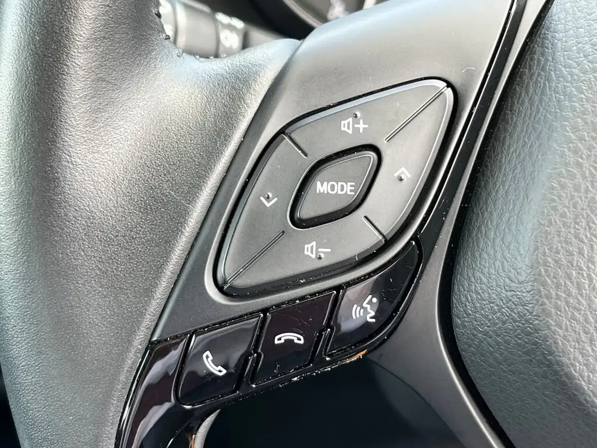 2021-toyota-c-hr-18-vvt-i-icon-big-51