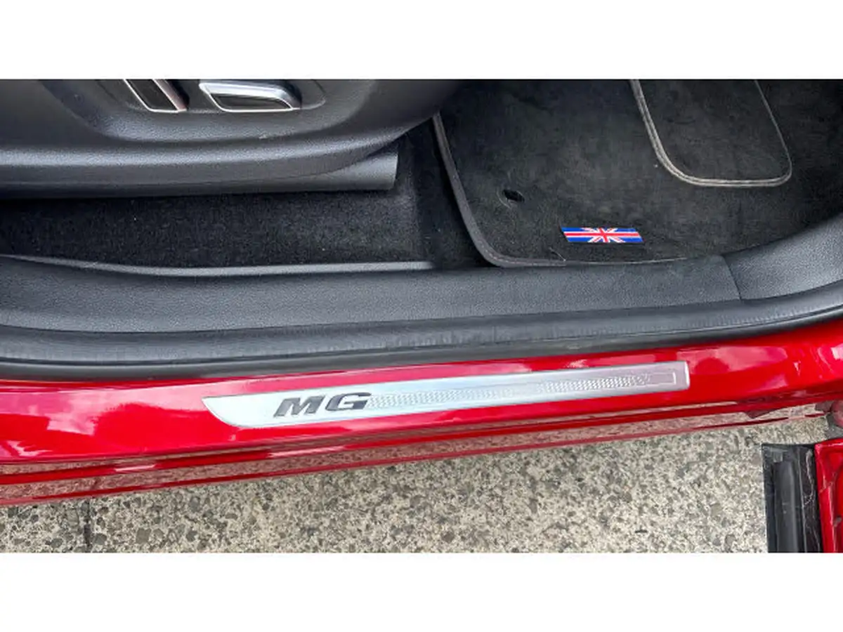 2022-mg-hs-15t-gdi-exclusive-162ps-big-45