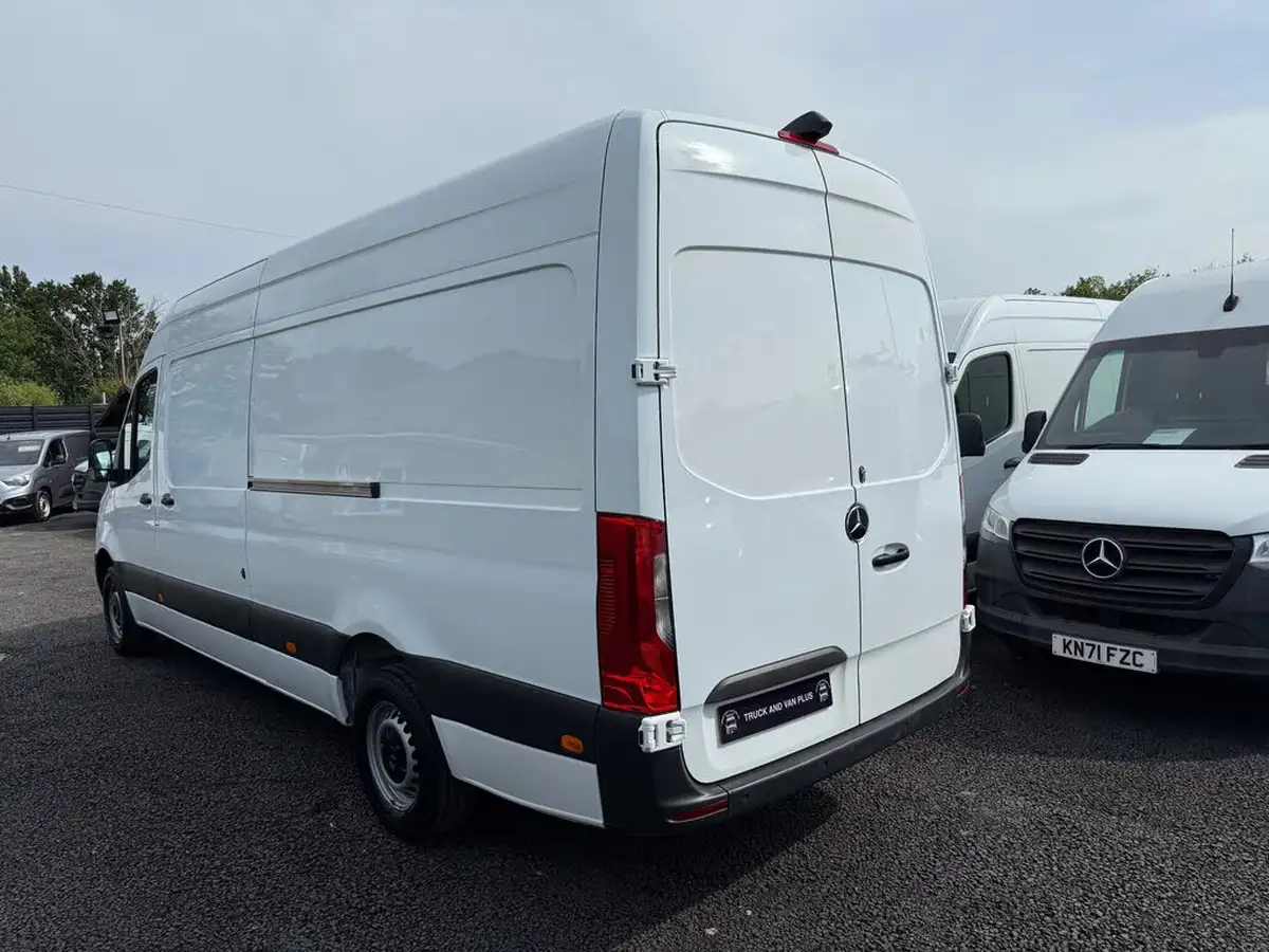 2021-mercedes-benz-sprinter-20cdi-315-l1h1-progressive-150pseu6dt-panel-rwd-eco-gear-360-big-10
