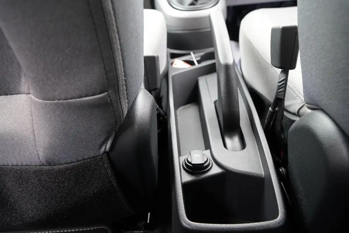 2024-hyundai-i10-12-premium-84ps-big-51