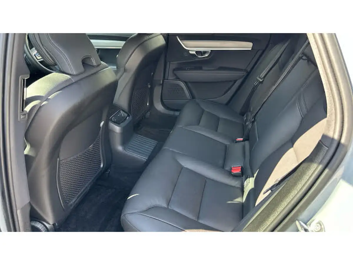 2024-volvo-v90-big-32