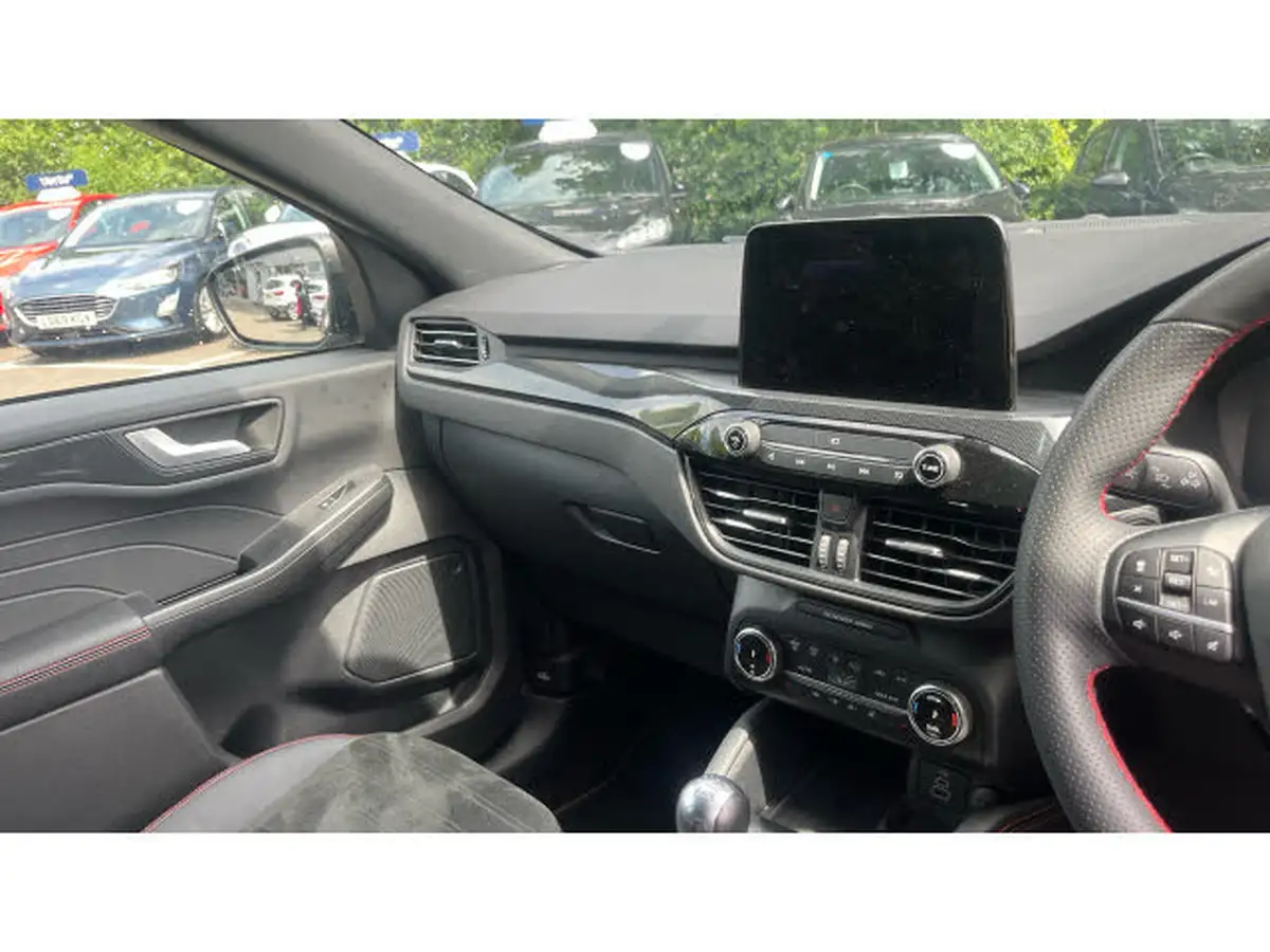 2023-ford-kuga-15t-black-package-edition-big-13
