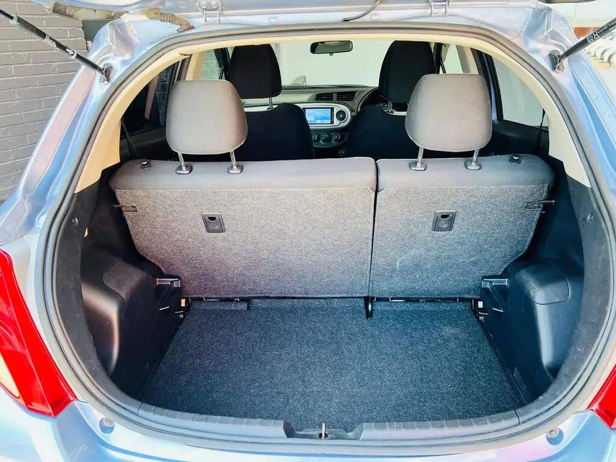 2011-toyota-yaris-133-tr-99bhp-5d-m-drive-s-big-22