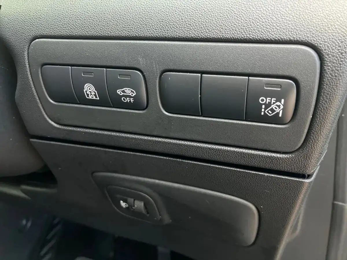 2023-citroen-c3-aircross-12-puretech-shine-plus-130ps-eat6-big-35