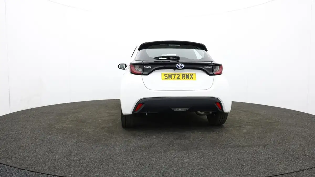 2022-toyota-yaris-15-vvt-i-icon-big-46