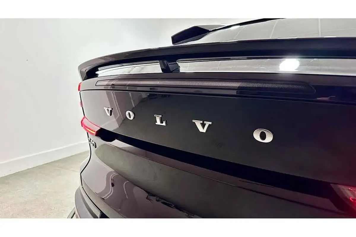 2022-volvo-c40-e-twin-recharge-pro-big-13