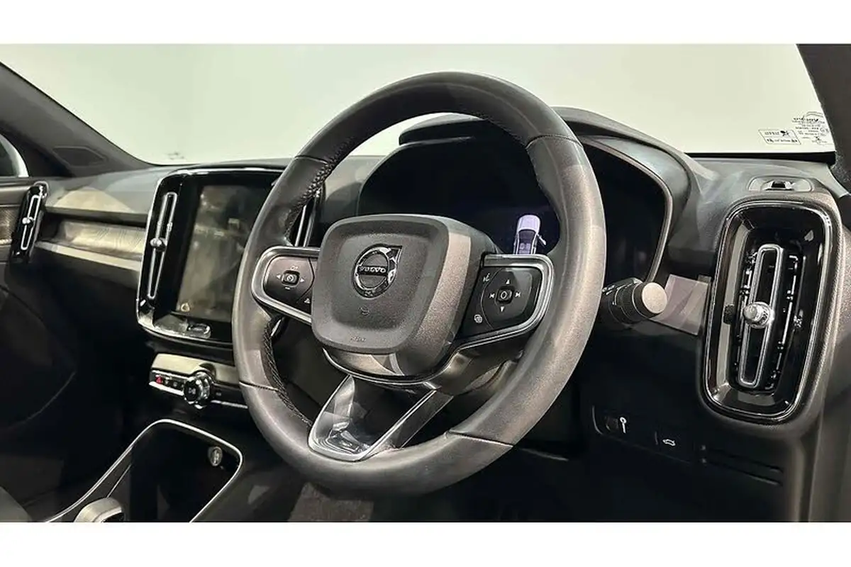 2022-volvo-c40-e-twin-recharge-pro-big-37