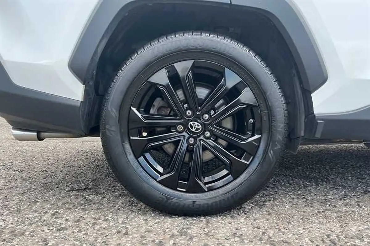 2019-toyota-rav4-25-vvt-i-design-215bhp-big-11