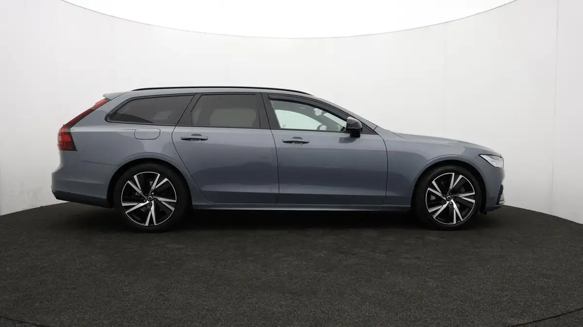 2022-volvo-v90-20td-b4-r-design-big-42