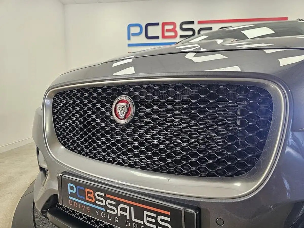 2017-jaguar-f-pace-20-i4d-r-sport-180ps-awd-auto-big-42