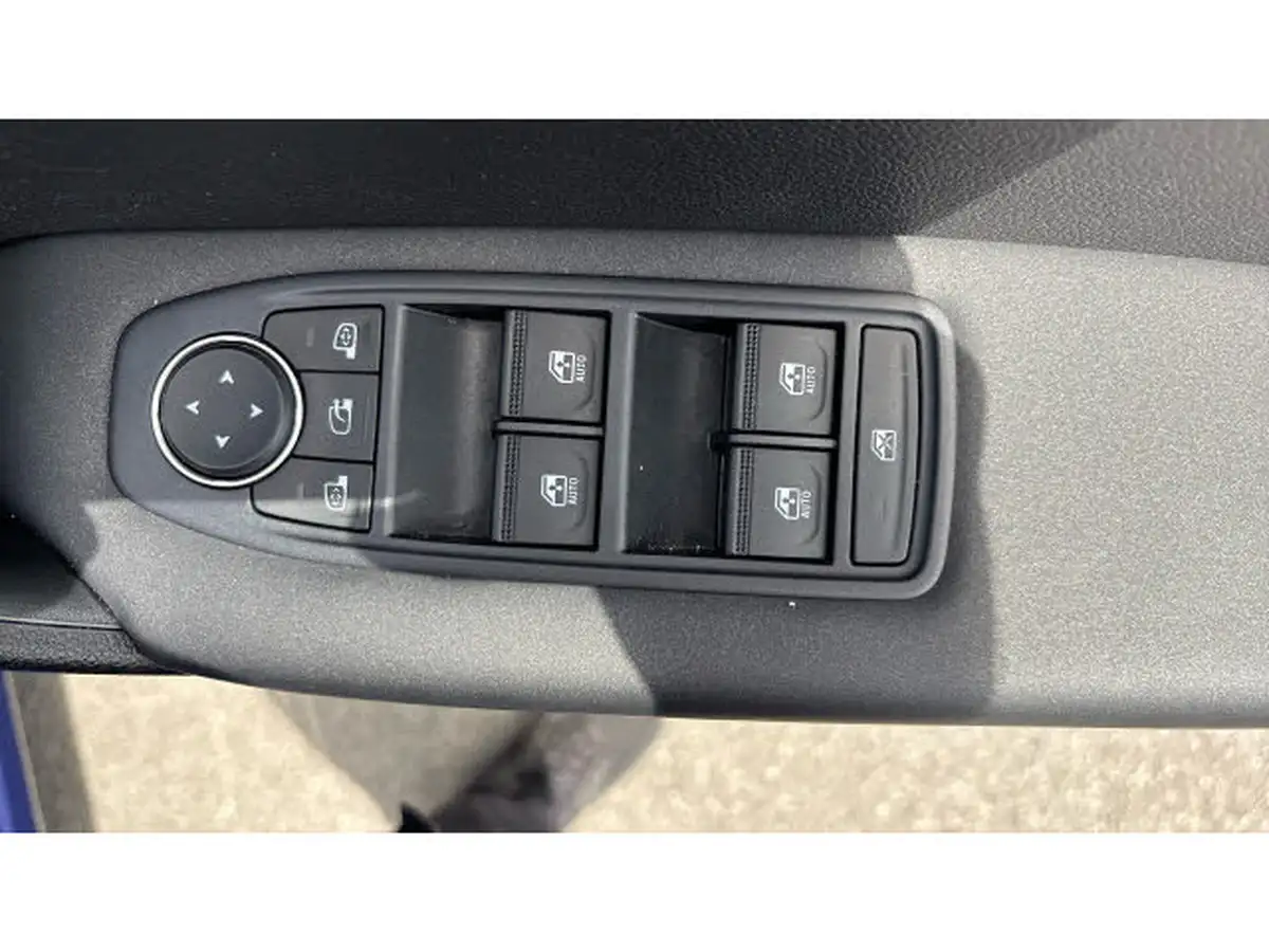 2021-renault-captur-13-tce-iconic-140ps-big-35