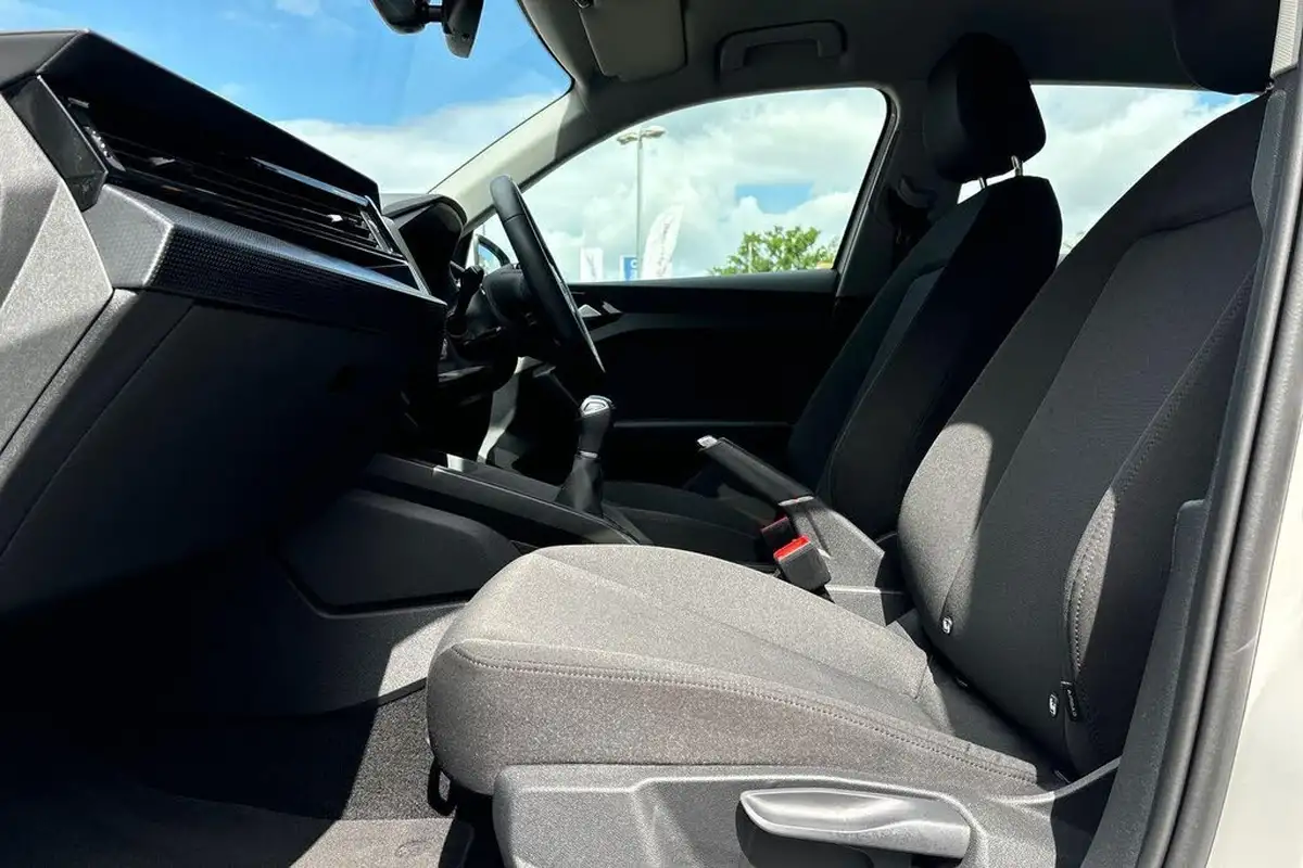 2023-audi-a1-10-25-tfsi-technik-big-26