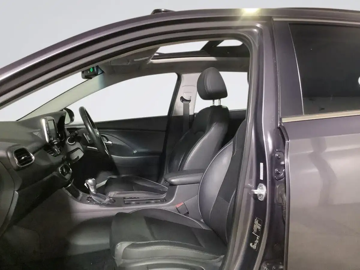 2019-hyundai-i30-14-t-gdi-premium-se-hatchback-dct-big-12