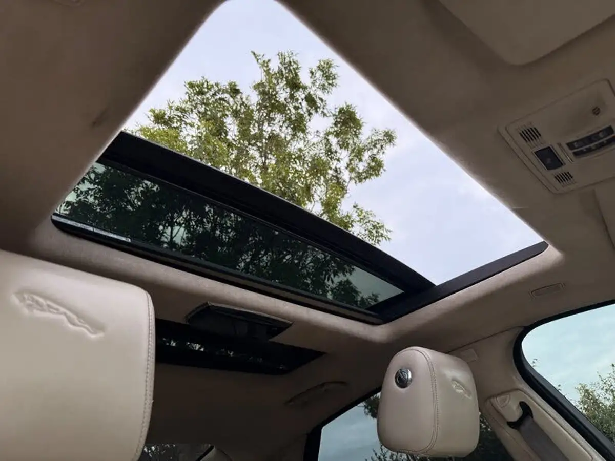 2010-jaguar-xj-series-30td-xj-portfolio-big-5