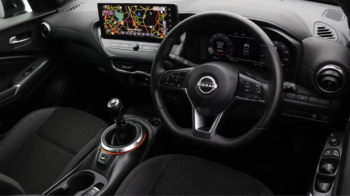 2024-nissan-juke-10-dig-t-n-connecta-big-10