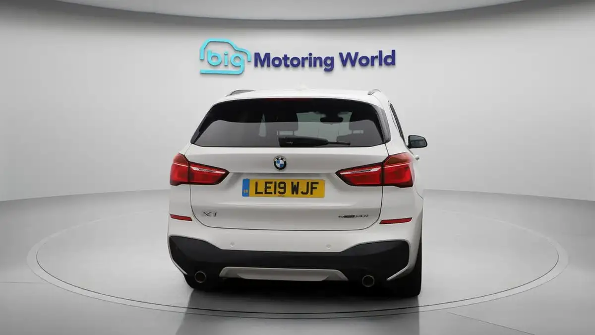 2019-bmw-x1-20-sdrive20i-m-sport-big-6