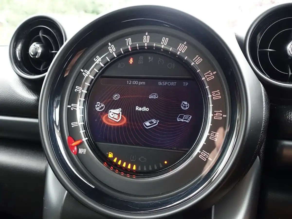 2015-mini-paceman-16-cooper-s-184bhp-chili-big-2