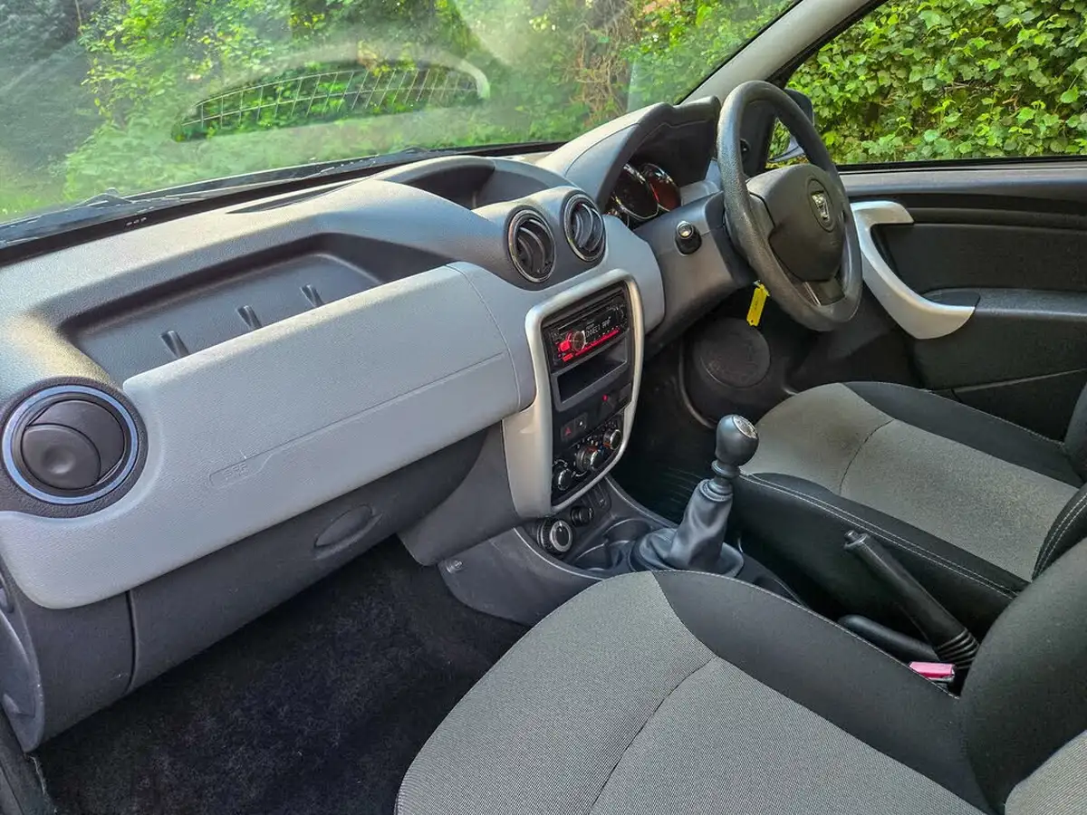 2014-dacia-duster-15d-ambiance-109bhp-4x4-big-27
