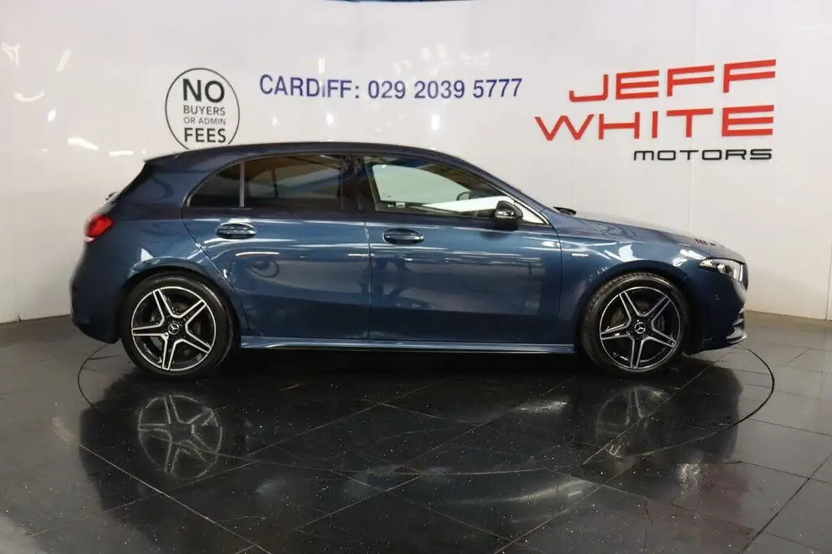 2022-mercedes-benz-a-class-13-a180-amg-line-executive-edition-hatchback-5d-7g-dct-big-5
