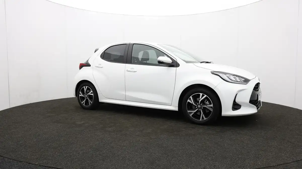 2024-toyota-yaris-15-vvt-i-design-big-47