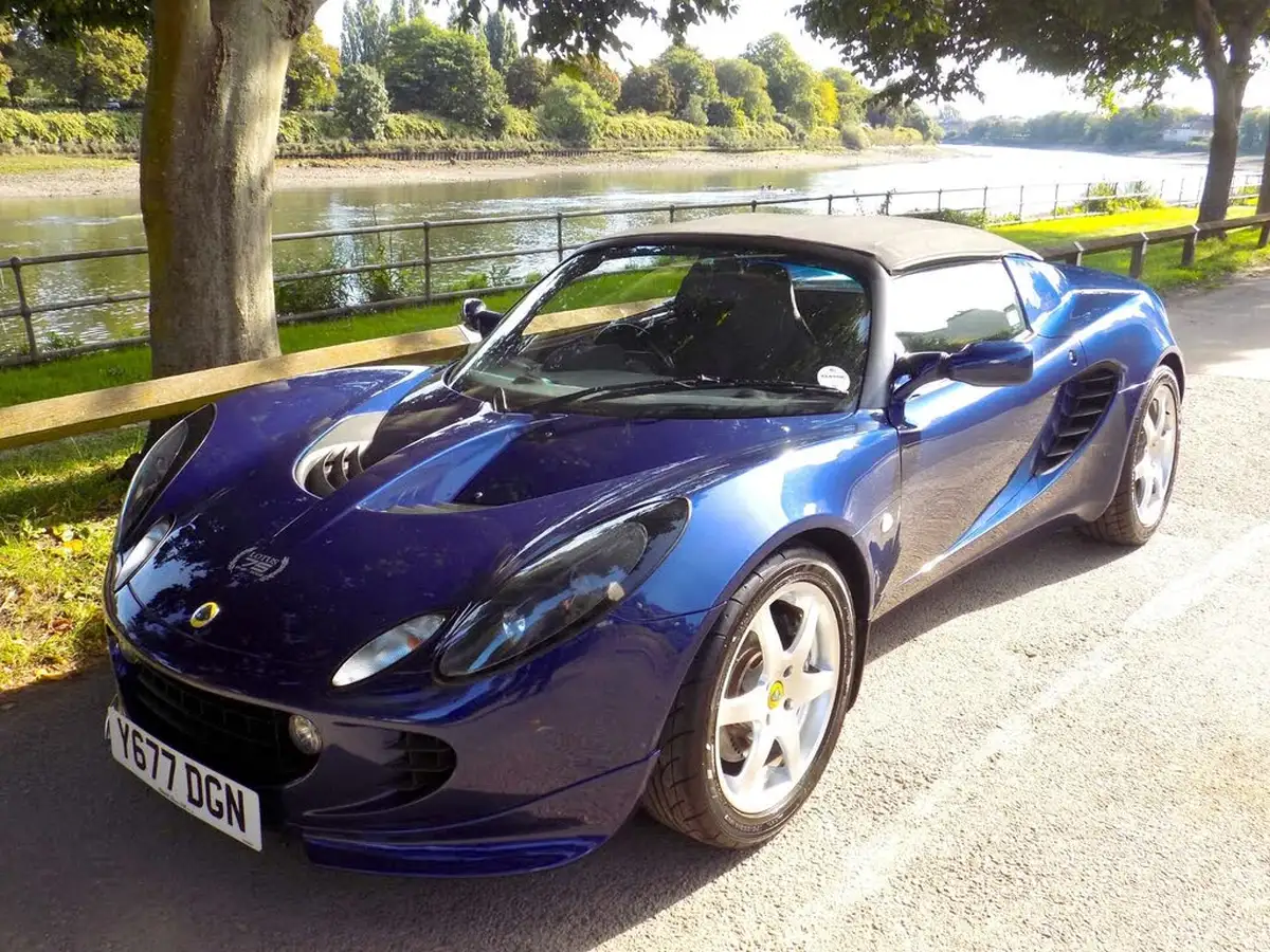 2001-lotus-elise-18-big-9