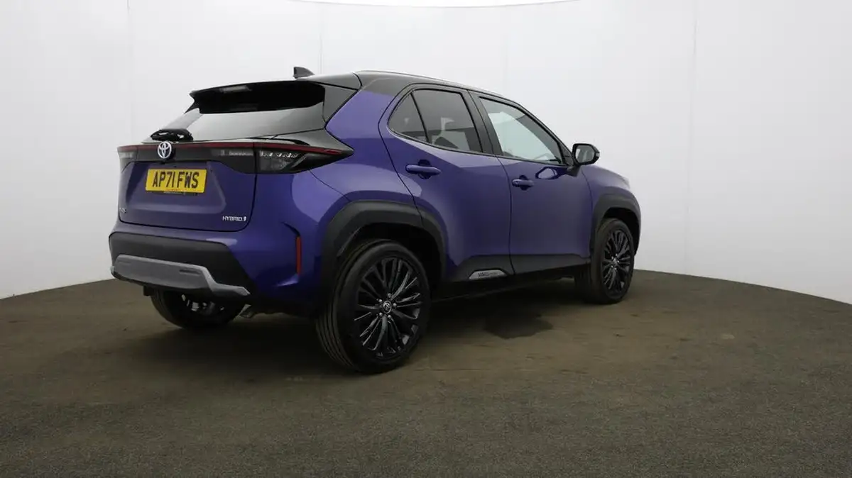2022-toyota-yaris-cross-15-vvt-i-dynamic-big-60