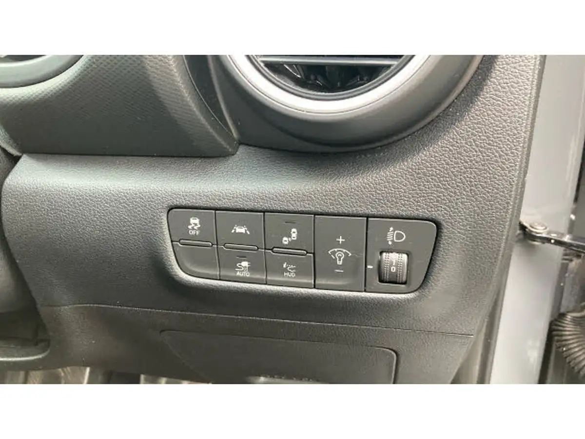 2020-hyundai-kona-e-premium-se-64kwh-105kw-obc-big-30