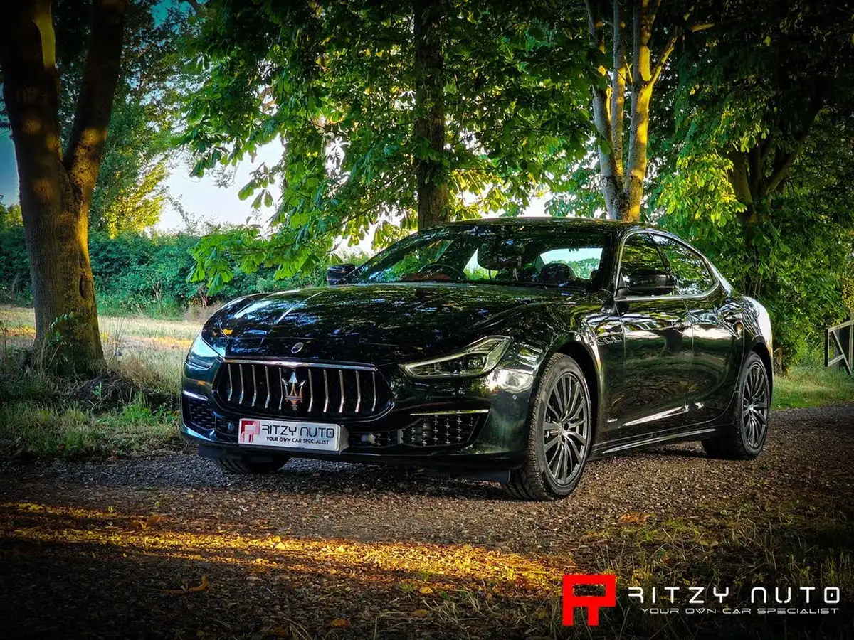 2017-maserati-ghibli-30-s-granlusso-ss-big-23
