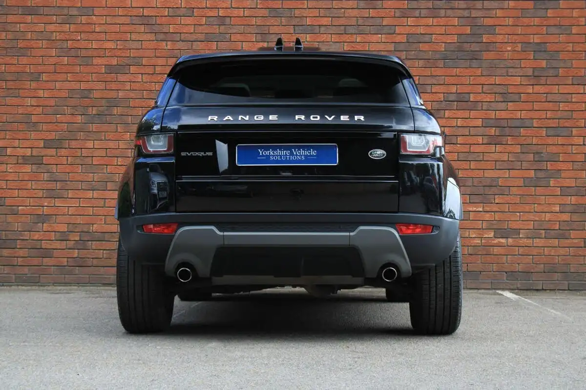 2017-land-rover-range-rover-evoque-20td4-se-tech-hatchback-5d-big-38