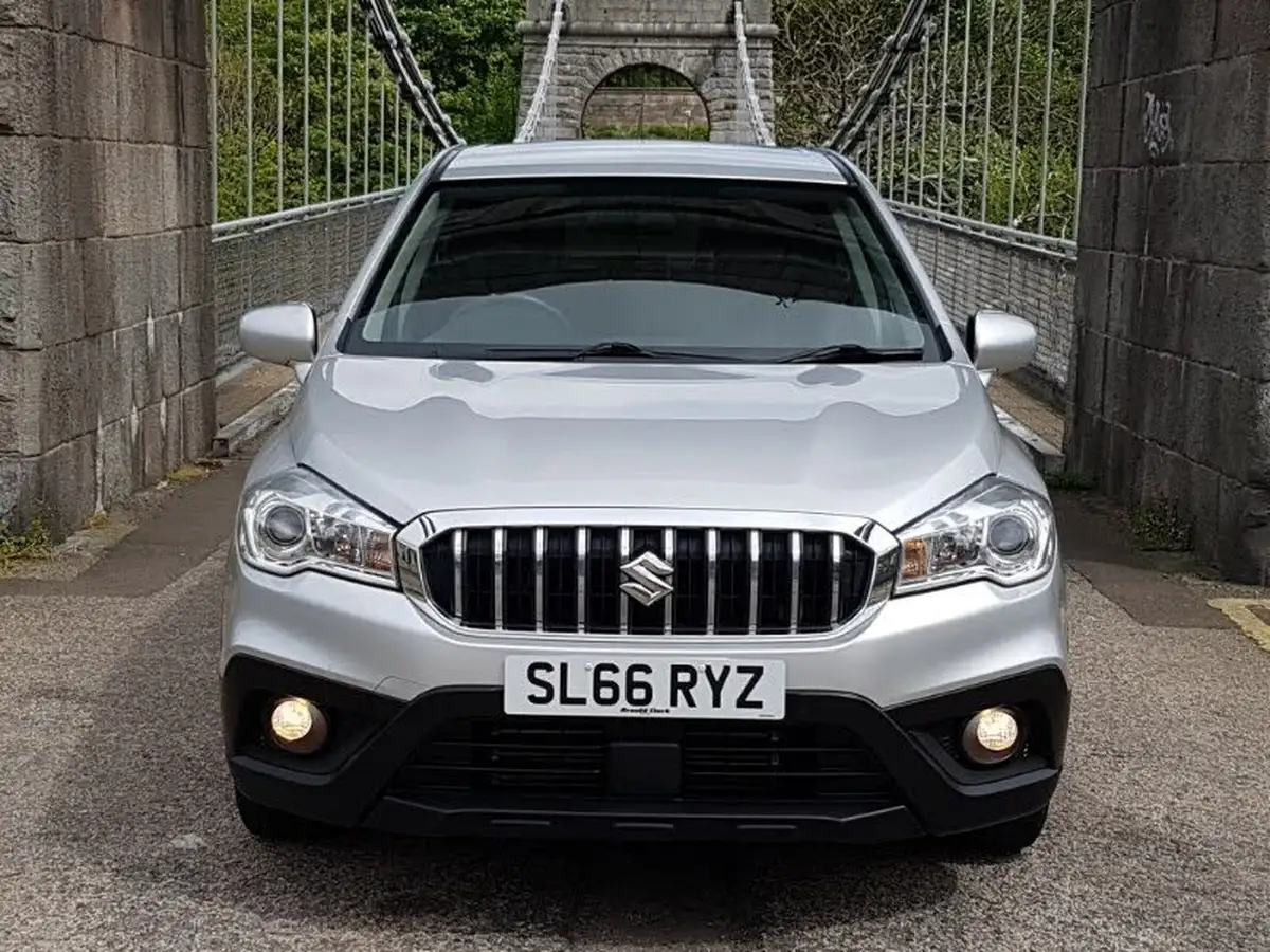 2016-suzuki-s-cross-10-boosterjet-sz4-big-11