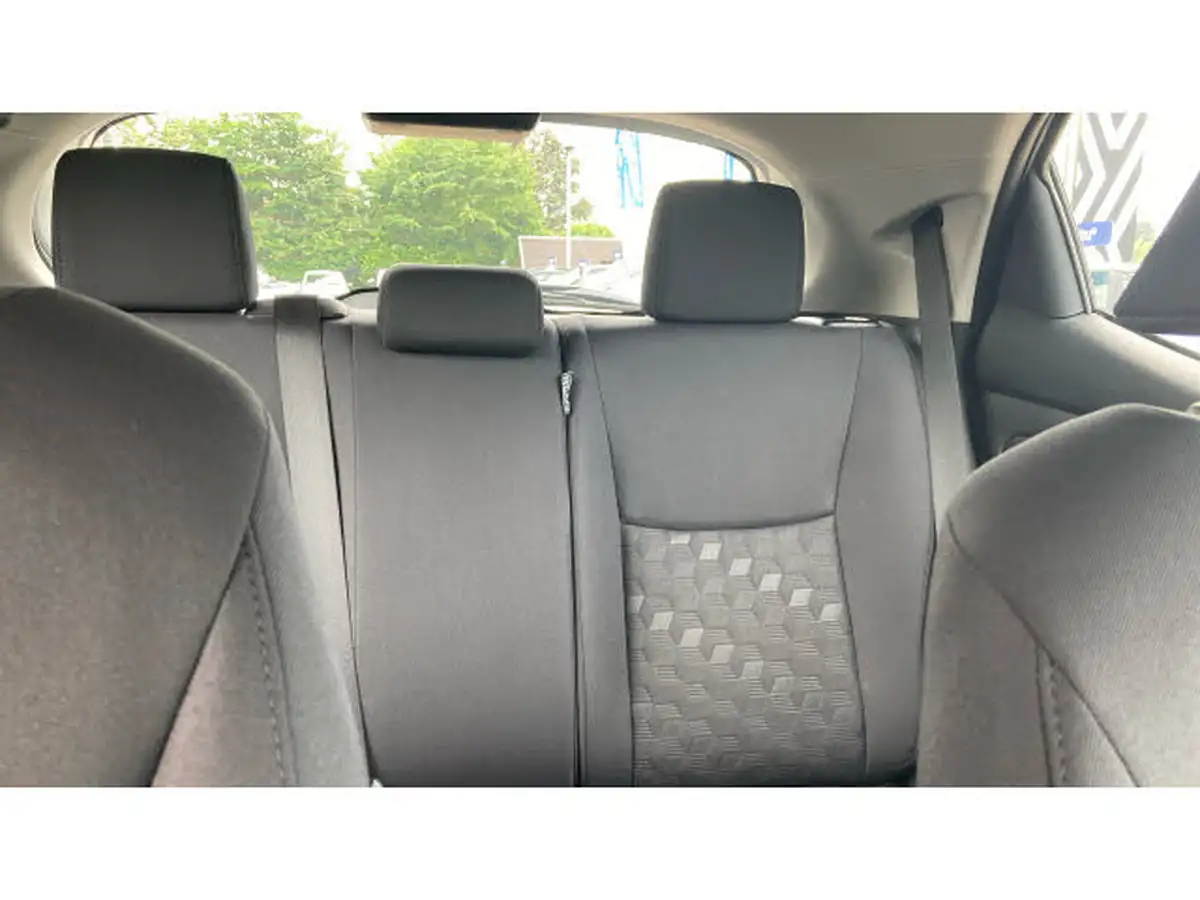 2024-toyota-yaris-15-vvt-i-icon-big-14