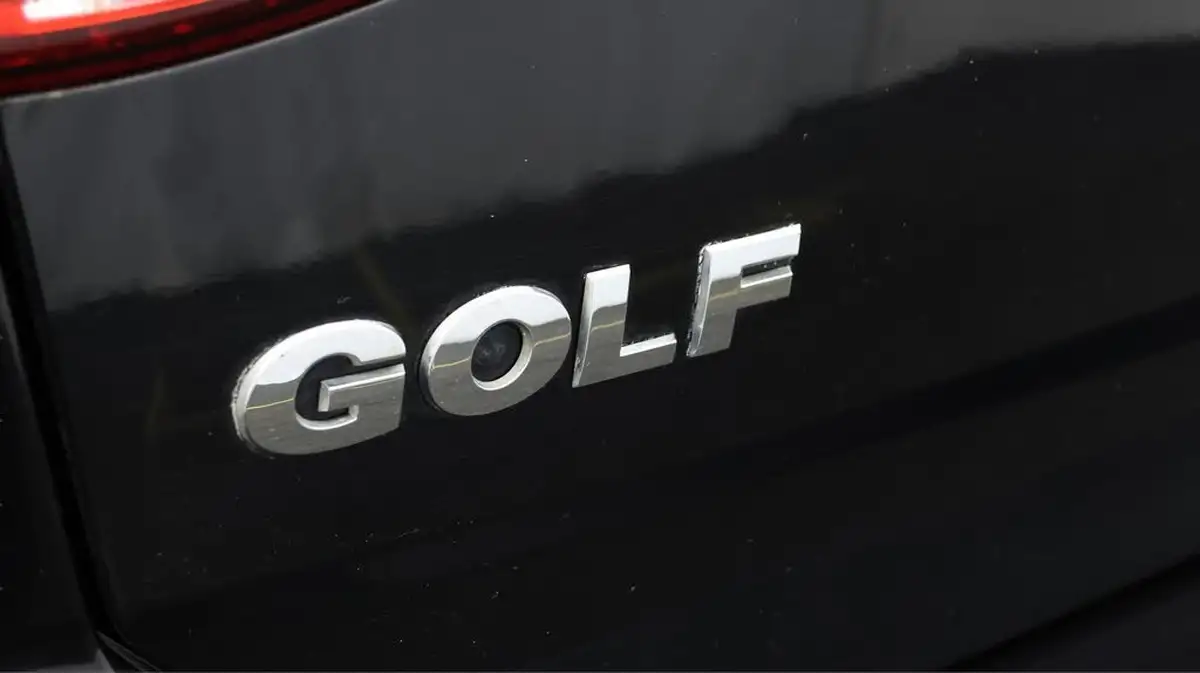 2017-volkswagen-golf-14-tsi-se-nav-ss-hatchback-5d-big-21