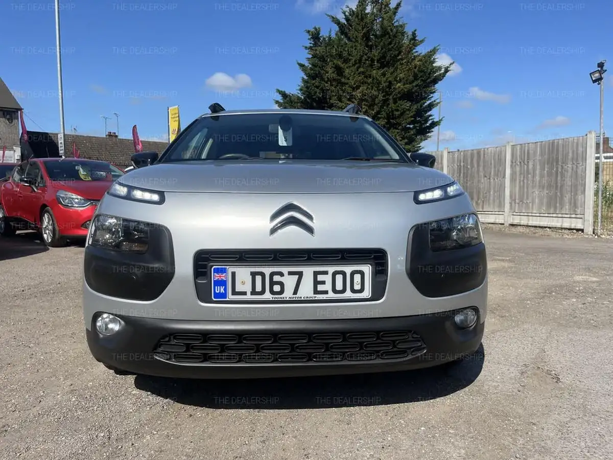 2017-citroen-c4-cactus-12-puretech-flair-82ps-big-1