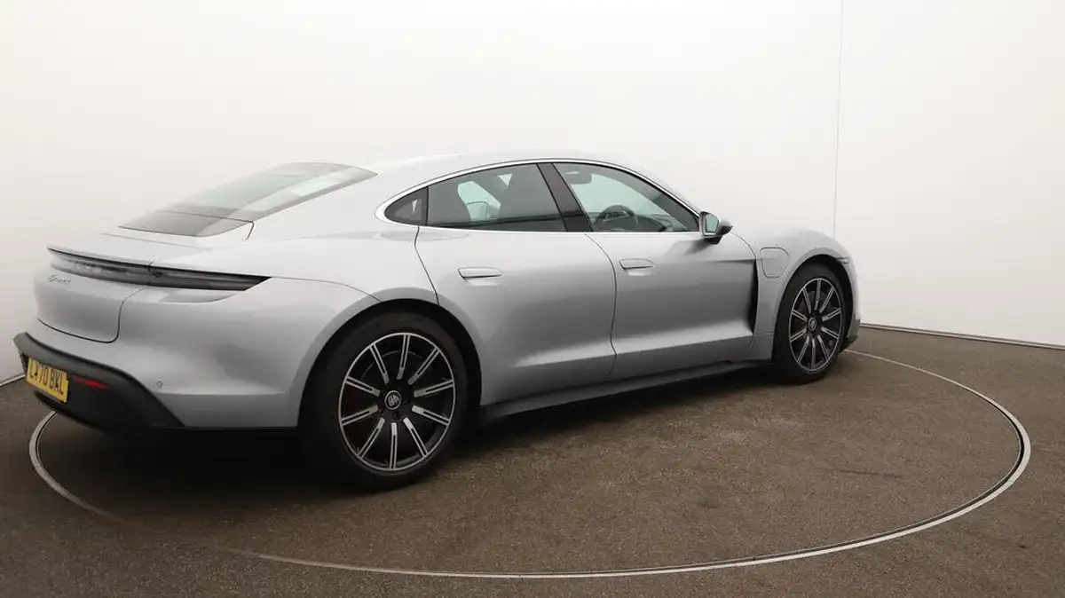 2020-porsche-taycan-e-4s-530ps-big-55