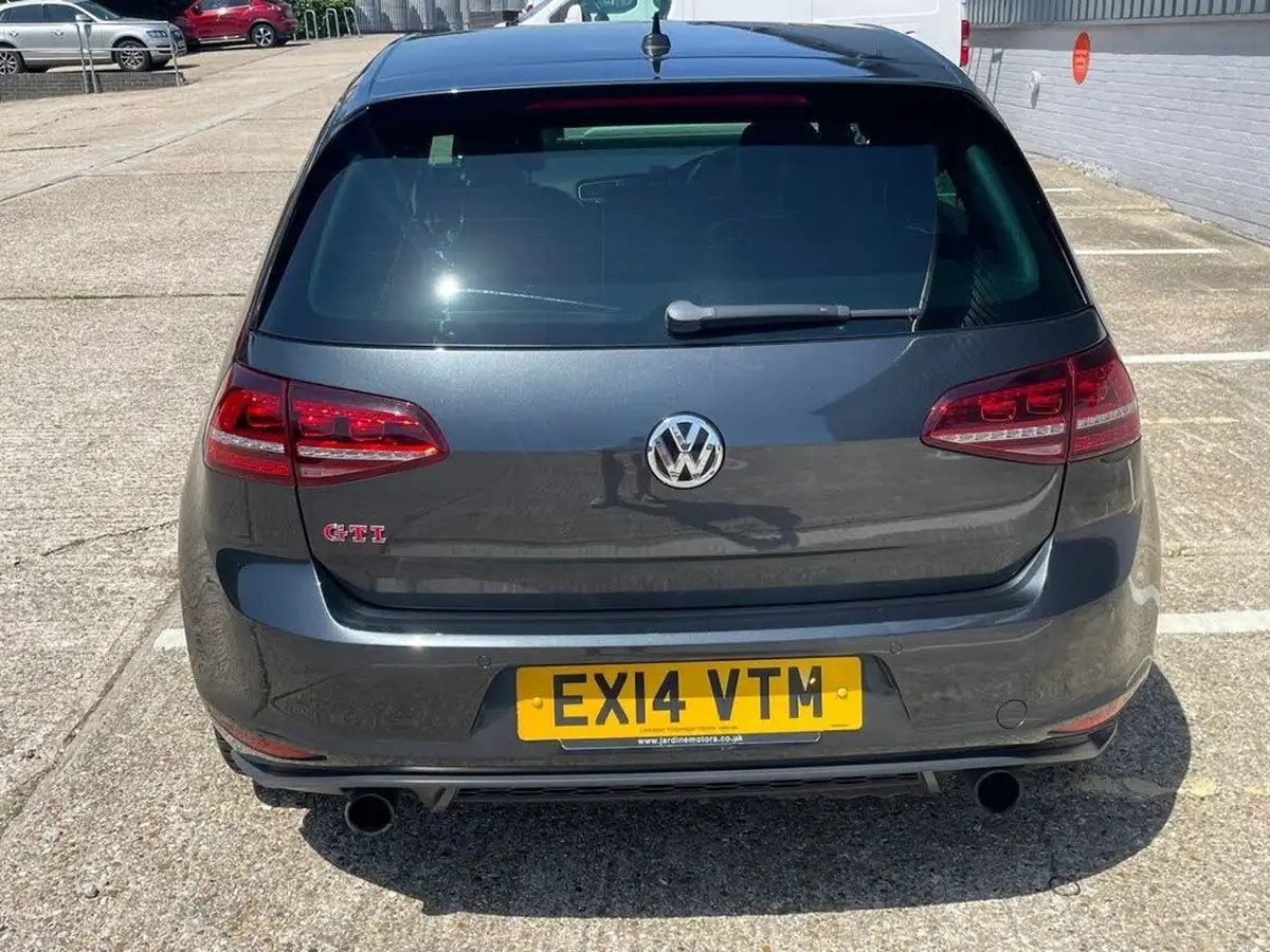 2014-volkswagen-golf-20-gti-230ps-performance-pk-hatchback-5d-dsg-big-46
