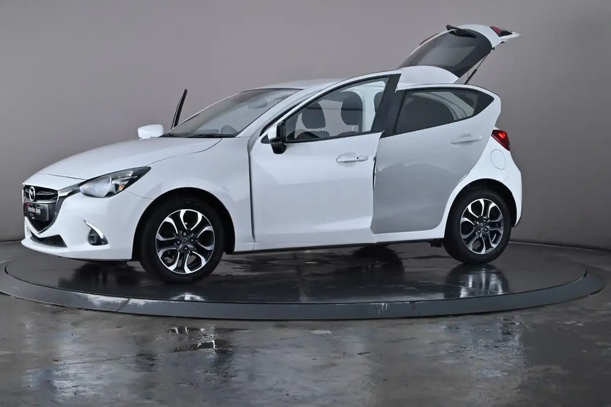2019-mazda-mazda2-15-sport-nav-big-47