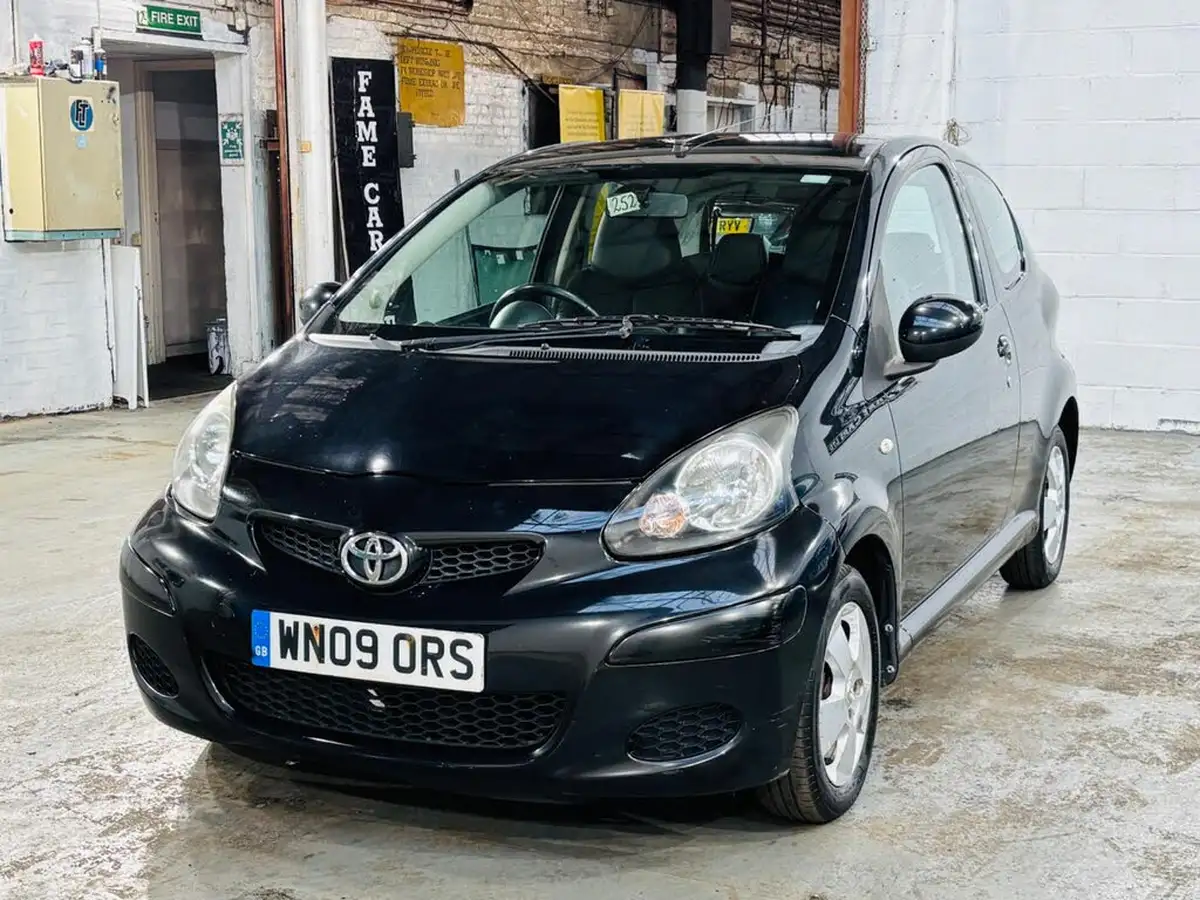 2009-toyota-aygo-10-aygo-black-3d-big-4