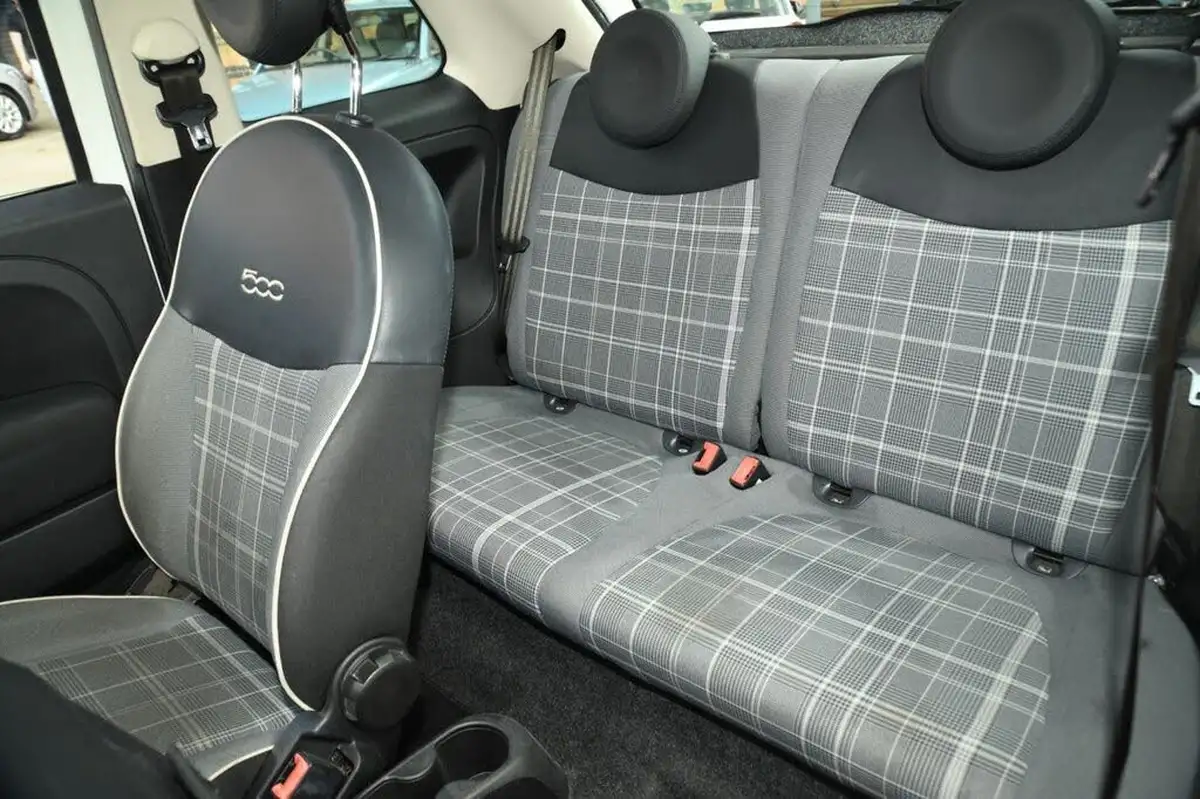 2018-fiat-500-12-lounge-big-17