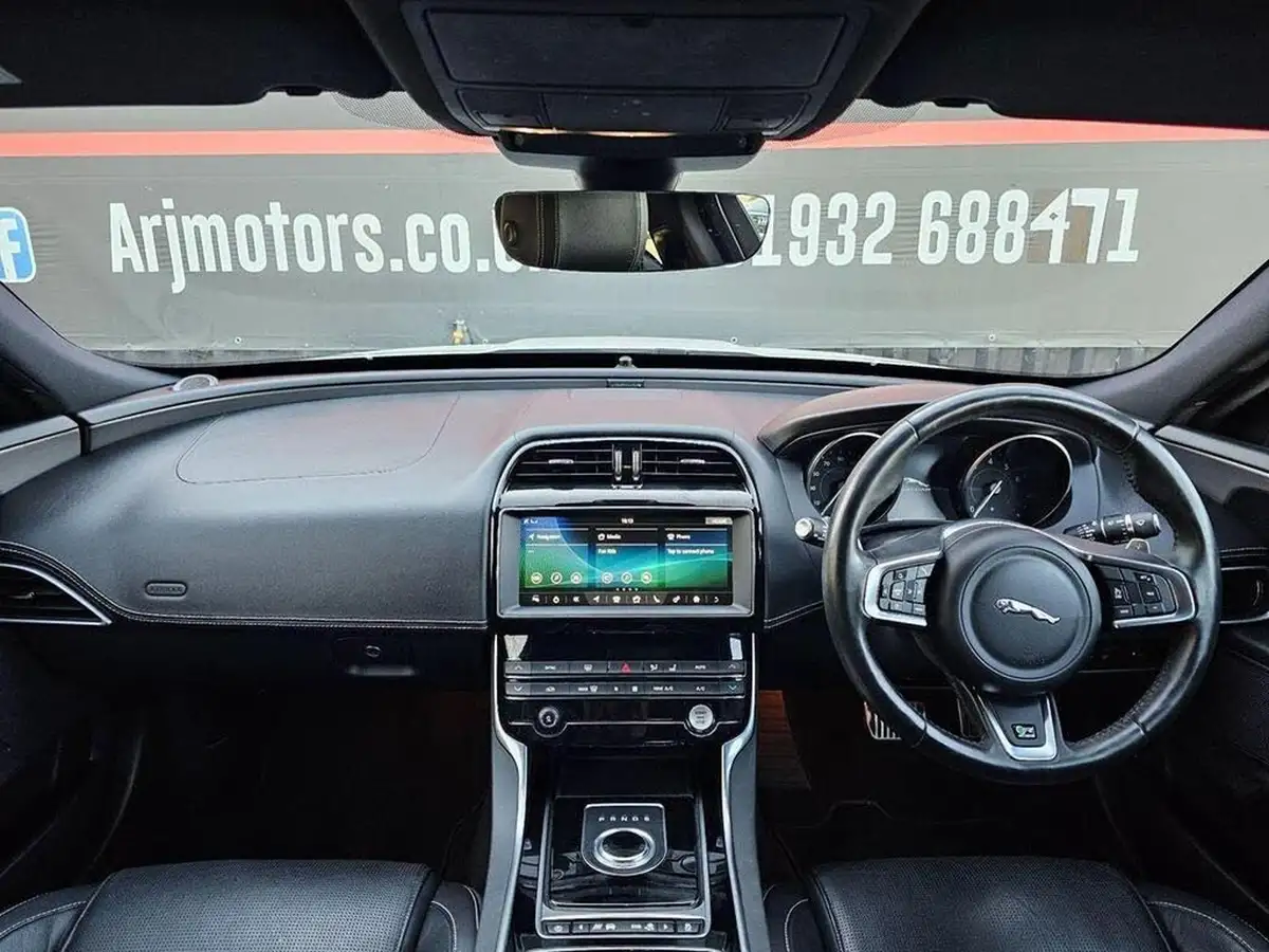 2018-jaguar-xe-20i-r-sport-200ps-1997cc-big-1