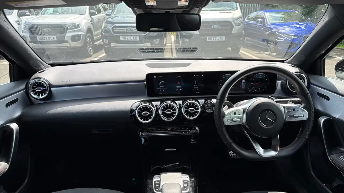 2019-mercedes-benz-a-class-20-a220-amg-line-premium-hatchback-5d-big-10